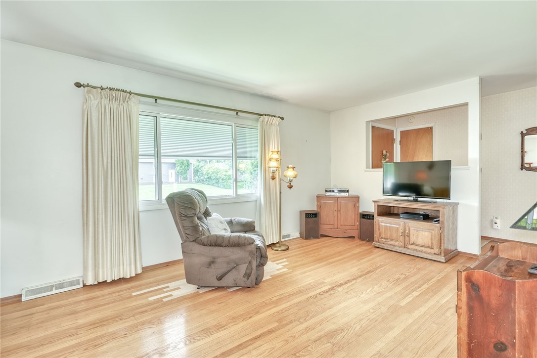 40 Chiltern Road Rochester, NY 14623 - Photo 5 of 45