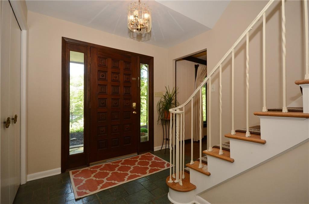 350 Hunt Road Fox Chapel, PA 15215 - Photo 3 of 25 Bright & light entry.