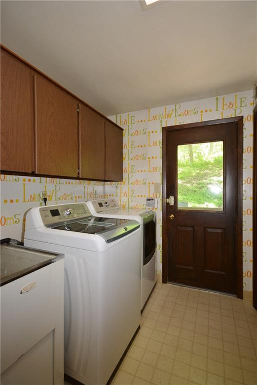 350 Hunt Road Fox Chapel, PA 15215 - Photo 22 of 25 Convenient 1st floor laundry/mudroom.