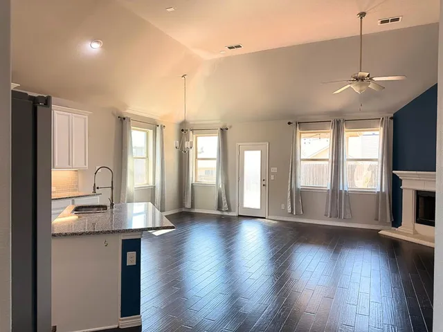 $2,600 | 3708 Harbour Mist Trail, Denton, TX 76208