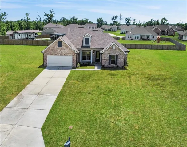 $445,000 | 9508 East Terran Lane, Waggaman, LA 70094