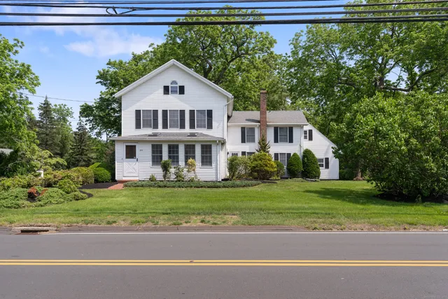 $749,000 | 200 Damascus Road, Branford, CT 06405