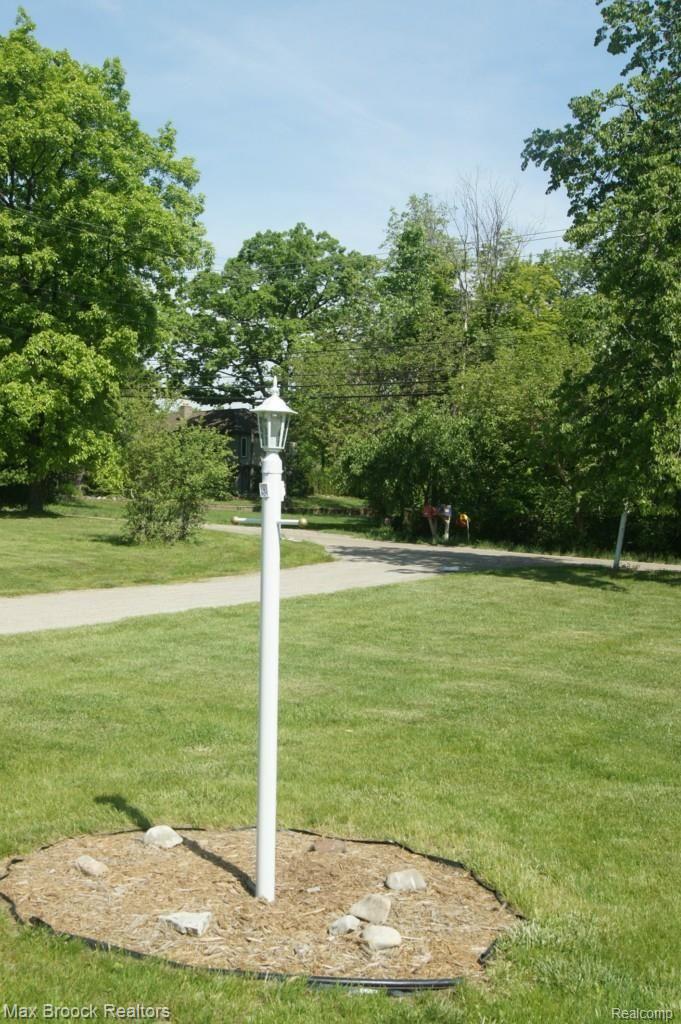25675 Farmbrook Road Southfield, MI 48034 - Photo 51 of 58 2014-06-01 2014-06-01 001 063.jpg