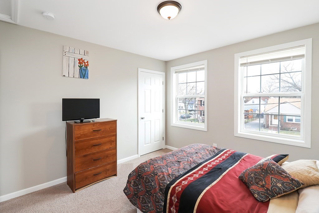 90 Norman Street Springfield, MA 01104 - Photo 25 of 38