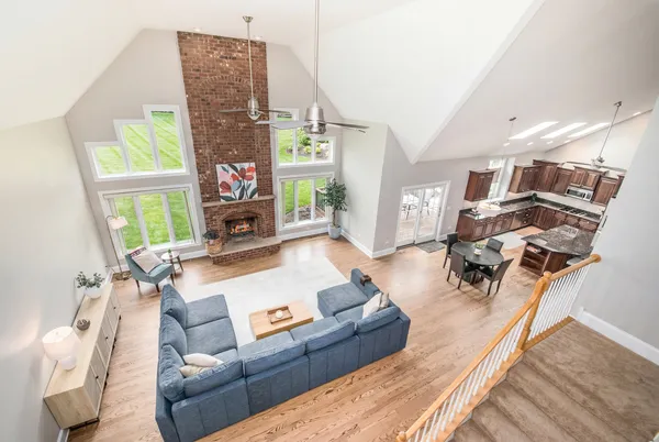 $949,900 | 4736 Devon Avenue, Lisle, IL 60532