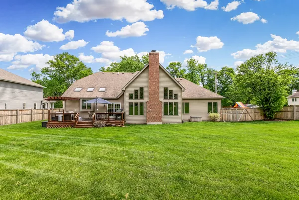 $949,900 | 4736 Devon Avenue, Lisle, IL 60532
