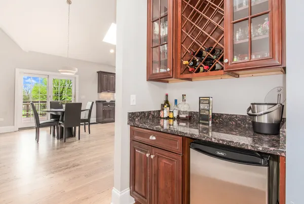 $949,900 | 4736 Devon Avenue, Lisle, IL 60532