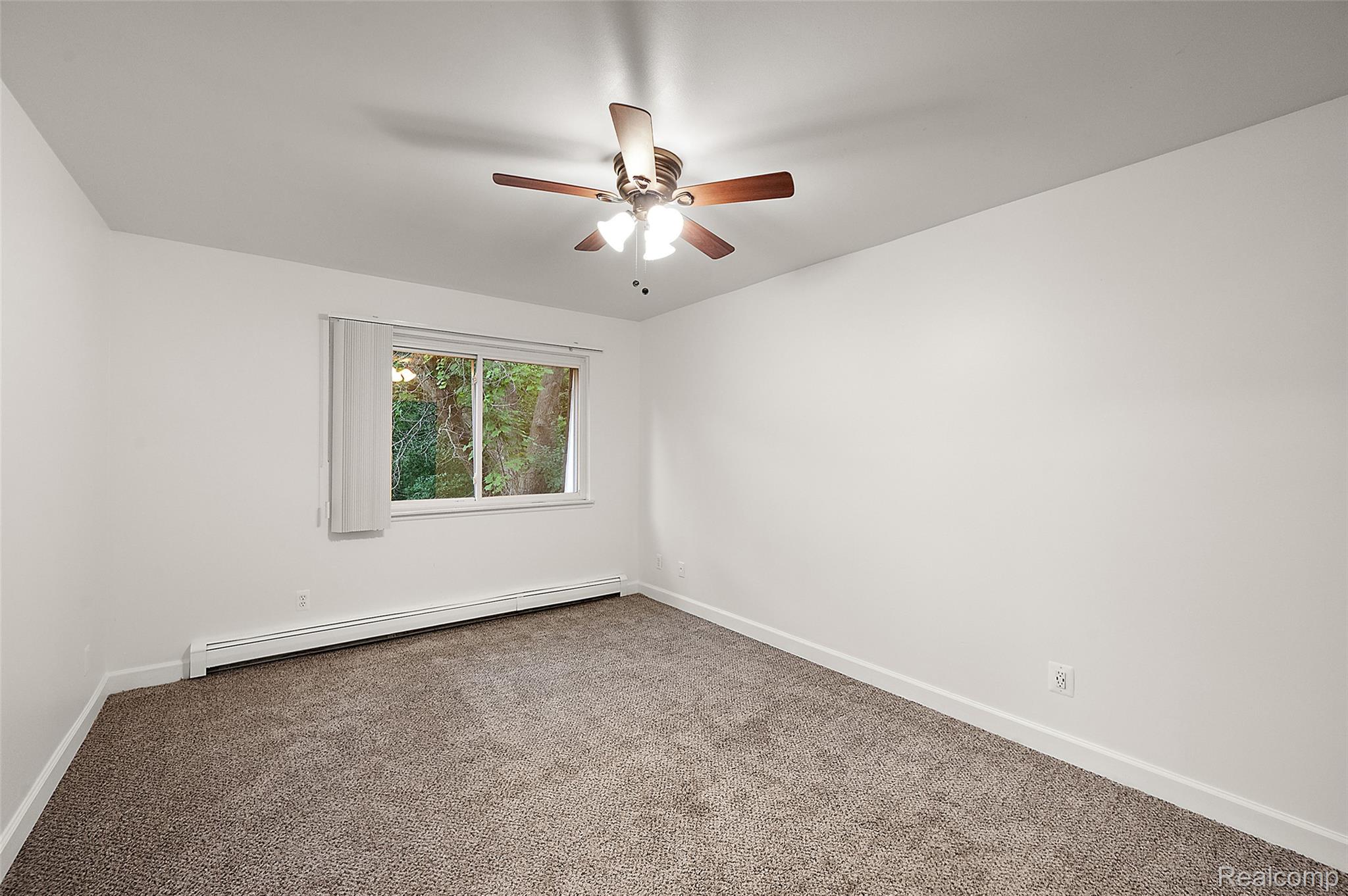 384 West Drahner Road, Unit C12 Oxford, MI 48371 - Photo 24 of 26 22-380 W Drahner Rd C12-22.jpg