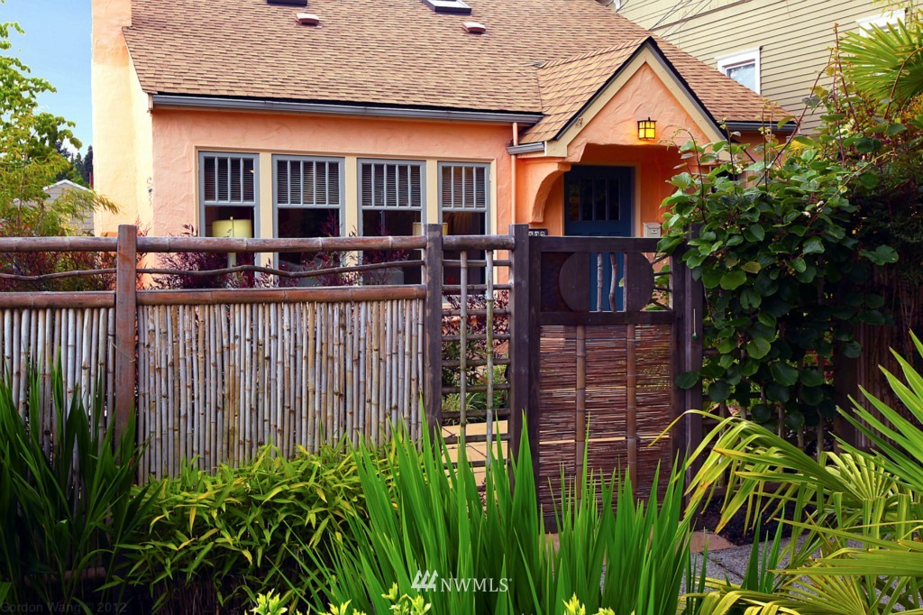527 North 73rd Street Seattle, WA 98103 - Photo 1 of 1 Gallery Image 1