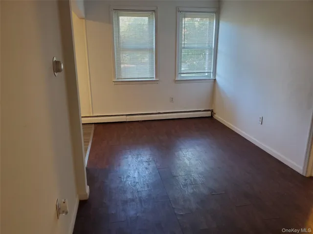 $950,000 | 10 Sally Lane, Ridge, NY 11961