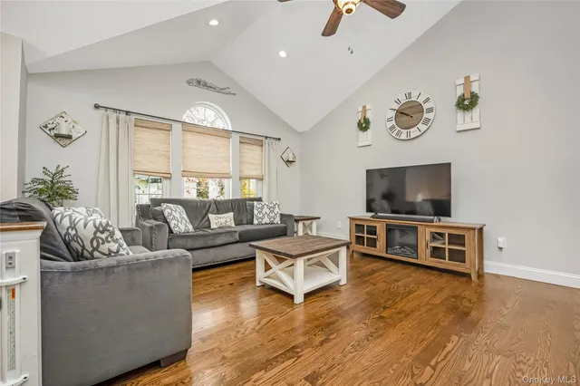 $749,999 | 1291 Boston Avenue, Bay Shore, NY 11706