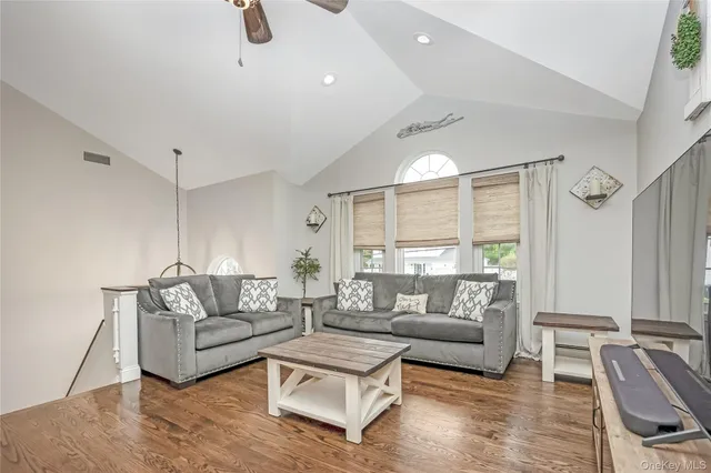 $749,999 | 1291 Boston Avenue, Bay Shore, NY 11706