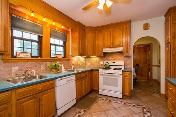 46 Blake Road Brookline, MA 02445 - Photo 7 of 19