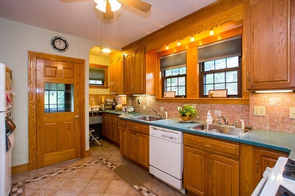 46 Blake Road Brookline, MA 02445 - Photo 8 of 19