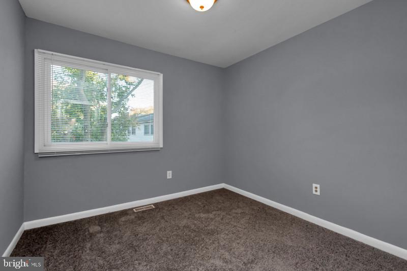 1065 Cedar Ridge Court Annapolis, MD 21403 - Photo 15 of 22 a room that has a window