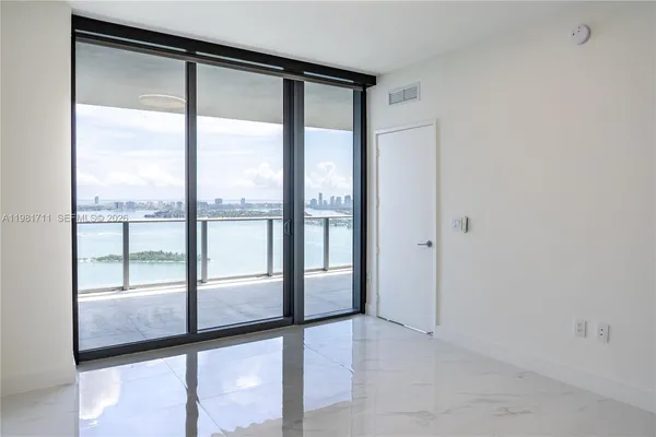 $9,850 | 700 Northeast 24th Street, Unit 3603, Miami, FL 33137