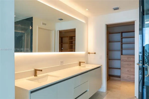 $9,850 | 700 Northeast 24th Street, Unit 3603, Miami, FL 33137