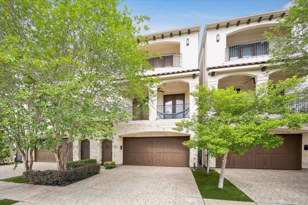 $880,000 | 708 Asbury Street, Houston, TX 77007