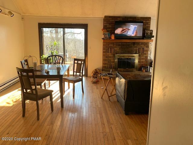 130 Elgin Way Bushkill, PA 18324 - Photo 3 of 12 Dining Room