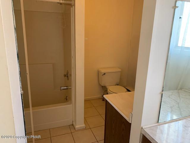 130 Elgin Way Bushkill, PA 18324 - Photo 8 of 12 Master Bathroom