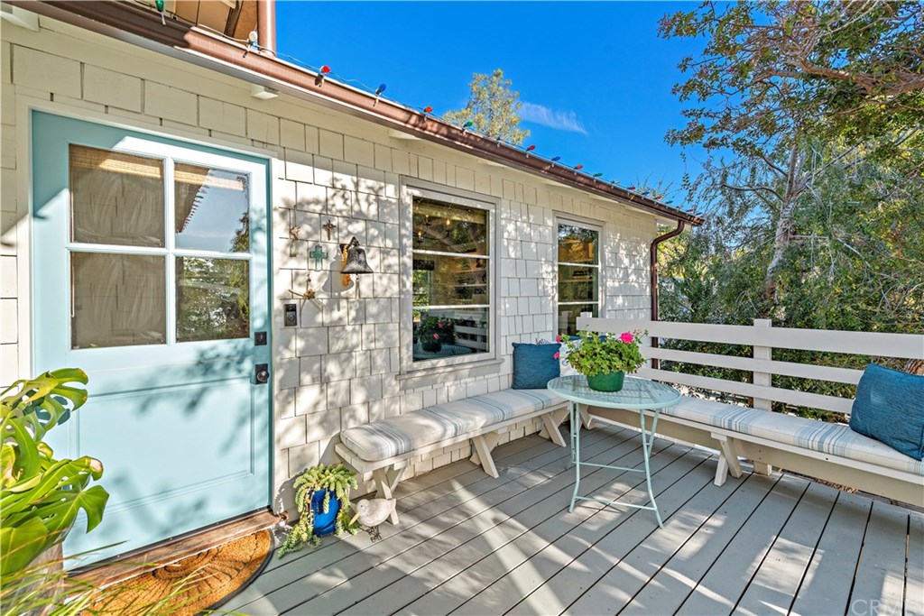 464 El Bosque Laguna Beach, CA 92651 - Photo 2 of 25 Front Porch