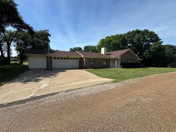 $329,000 | 10725 Legg Drive, Kemp, TX 75143