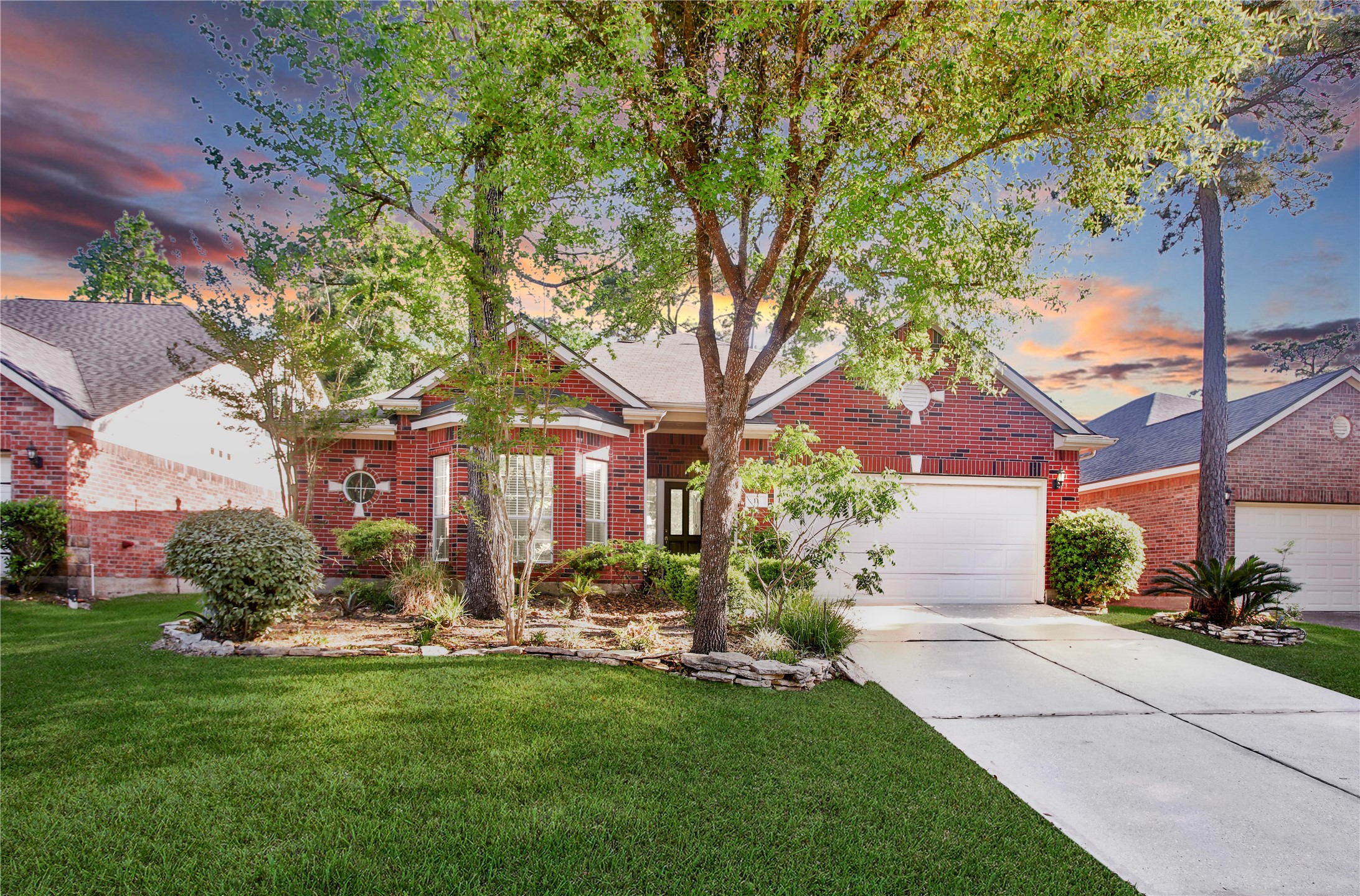 11 Griffin Hill Court Spring, TX 77382 - Photo 3 of 23