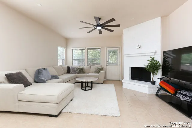 $450,000 | 109 Krieg Drive, Boerne, TX 78006