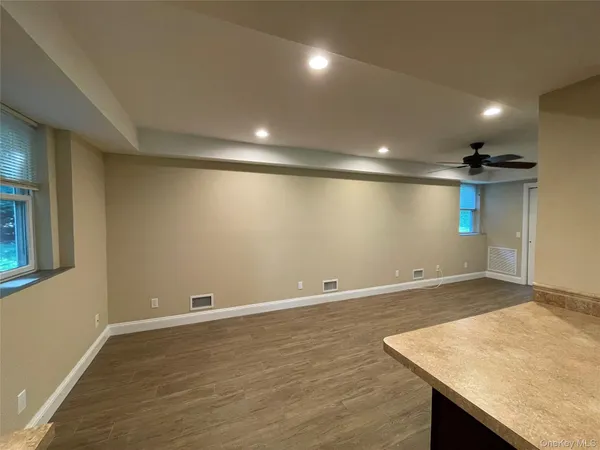 $3,200 | 328 B East Broadway, Port Jefferson, NY 11777