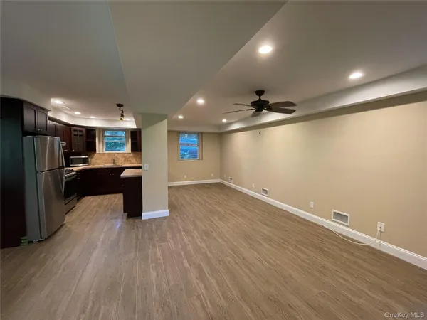 $3,200 | 328 B East Broadway, Port Jefferson, NY 11777
