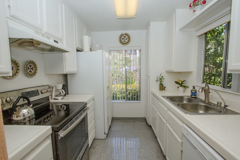 854 South Rancho Santa Fe Road, Unit D San Marcos, CA 92078 - Photo 2 of 19
