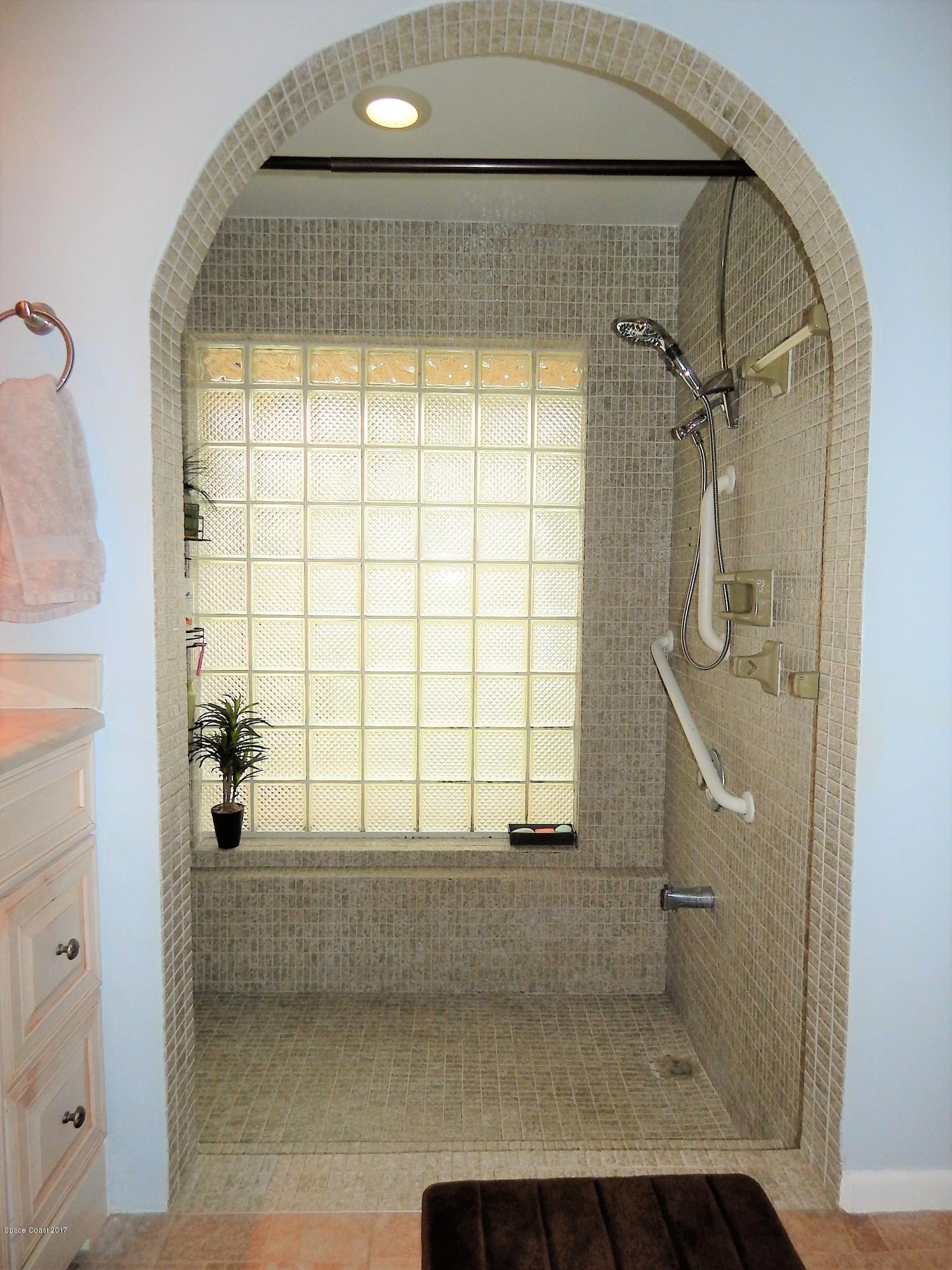 1190 St George Road Merritt Island, FL 32952 - Photo 15 of 29 Huge Combo Tub/Shower