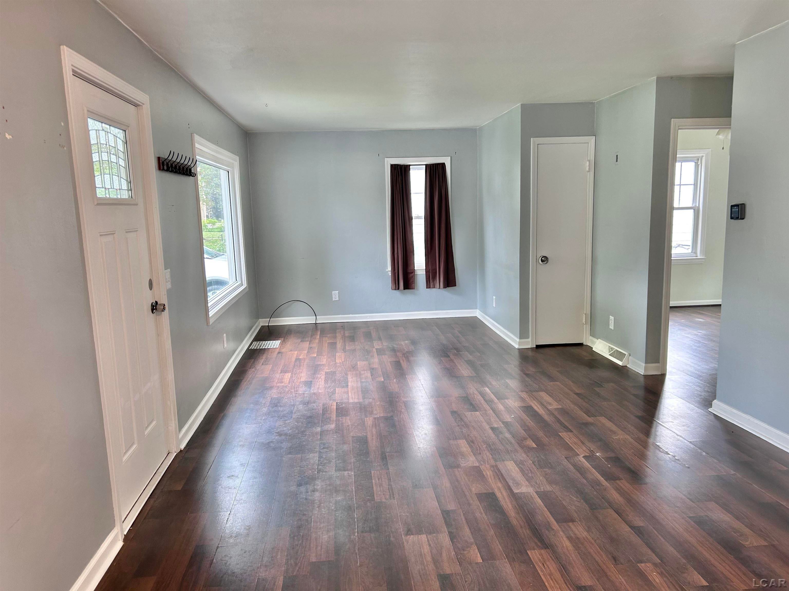 730 State Street Adrian, MI 49221 - Photo 5 of 18 Gallery Image 5