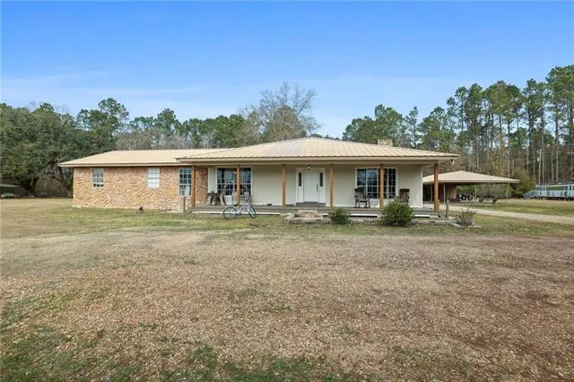 $326,000 | 29385 James Chapel Road North, Albany, LA 70711