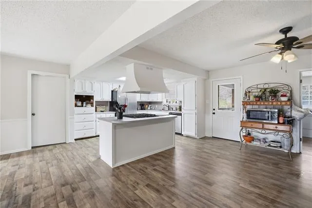 $326,000 | 29385 James Chapel Road North, Albany, LA 70711