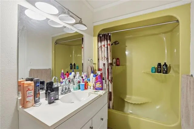 $326,000 | 29385 James Chapel Road North, Albany, LA 70711