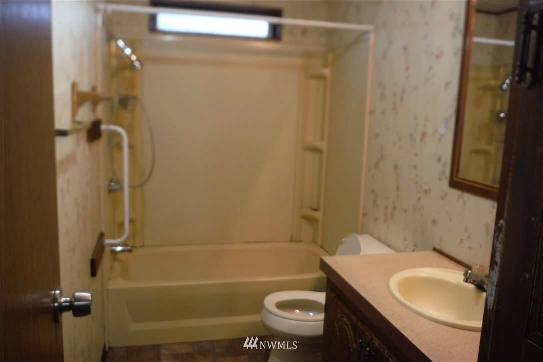 111 Bishop Road Port Angeles, WA 98363 - Photo 12 of 39 Gallery Image 12