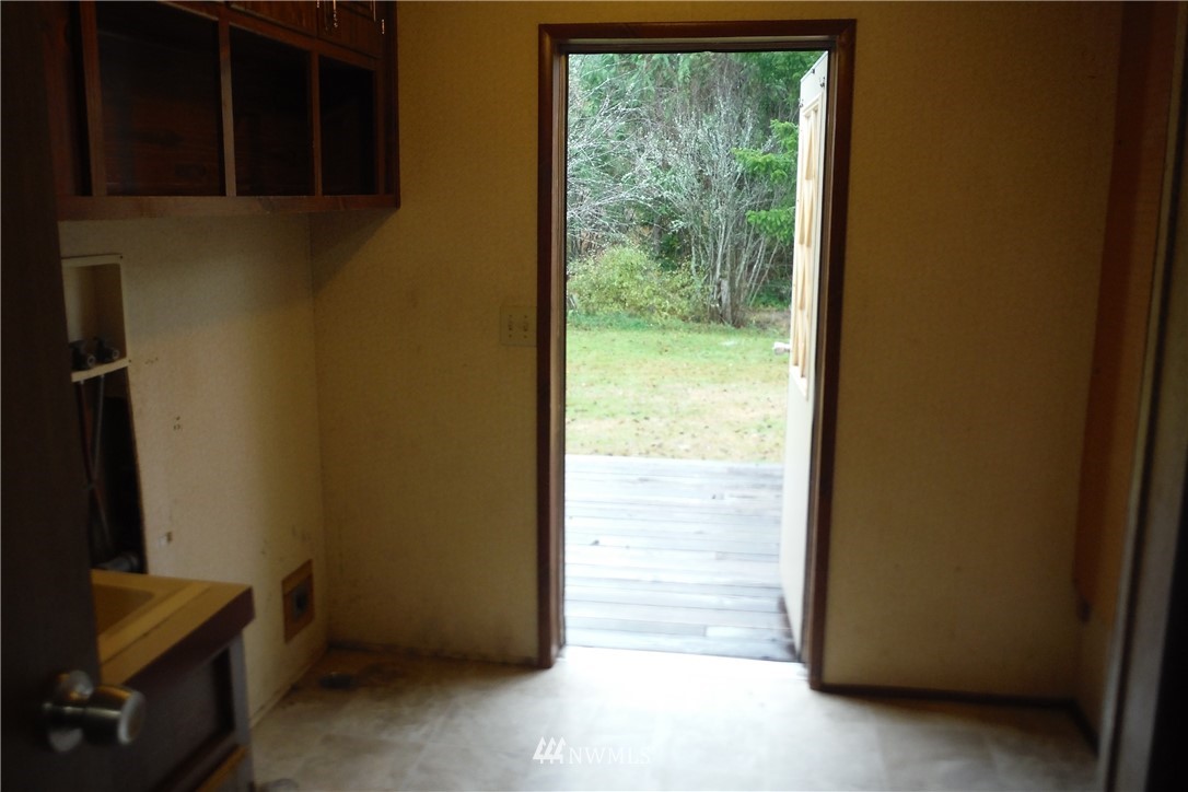111 Bishop Road Port Angeles, WA 98363 - Photo 9 of 39 Gallery Image 9