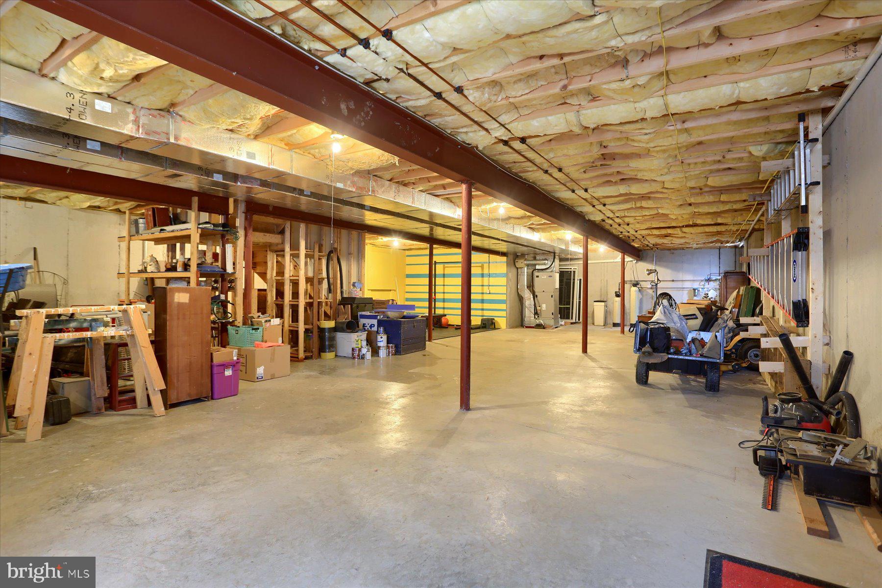 210 South Grantham Road Dillsburg, PA 17019 - Photo 47 of 56 a view of parking garage with cars