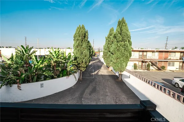 $2,600 | 7348 Florence Avenue, Unit 16, Downey, CA 90240