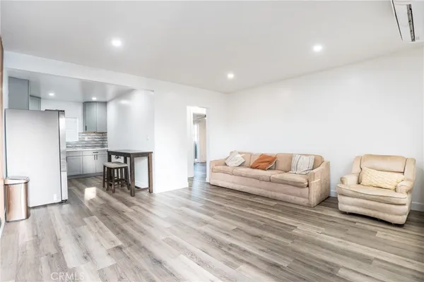 $2,600 | 7348 Florence Avenue, Unit 16, Downey, CA 90240