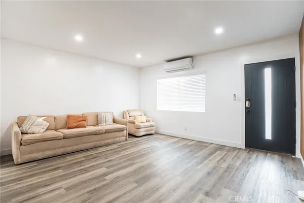 $2,600 | 7348 Florence Avenue, Unit 16, Downey, CA 90240