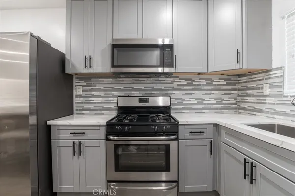 $2,600 | 7348 Florence Avenue, Unit 16, Downey, CA 90240