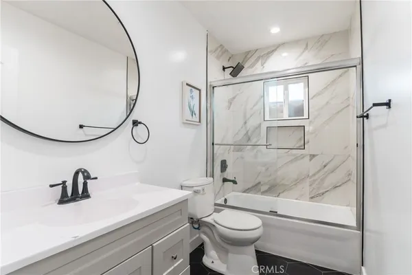 $2,600 | 7348 Florence Avenue, Unit 16, Downey, CA 90240