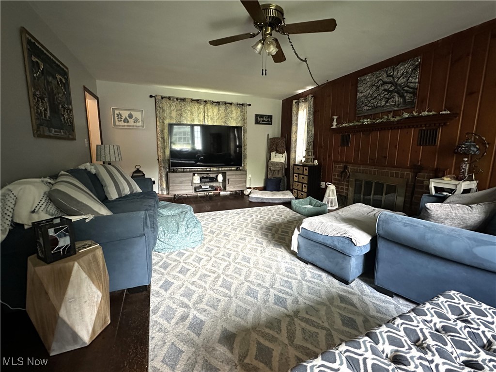 1568 State Road Northwest Warren, OH 44481 - Photo 2 of 30 Gallery Image 2