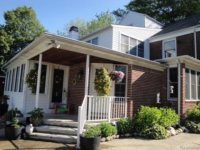 1209 Yorkshire Road Grosse Pointe, MI 48230 - Photo 13 of 14 Rear of House