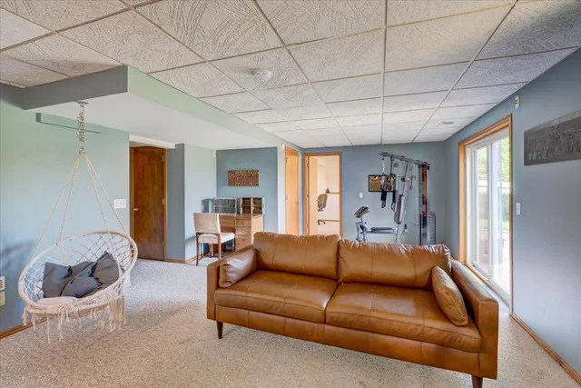 $432,500 | 933 Vista Ridge Drive, Mount Horeb, WI 53572