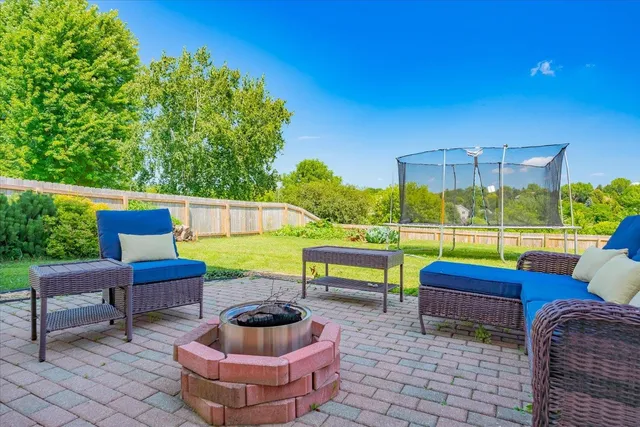 $432,500 | 933 Vista Ridge Drive, Mount Horeb, WI 53572