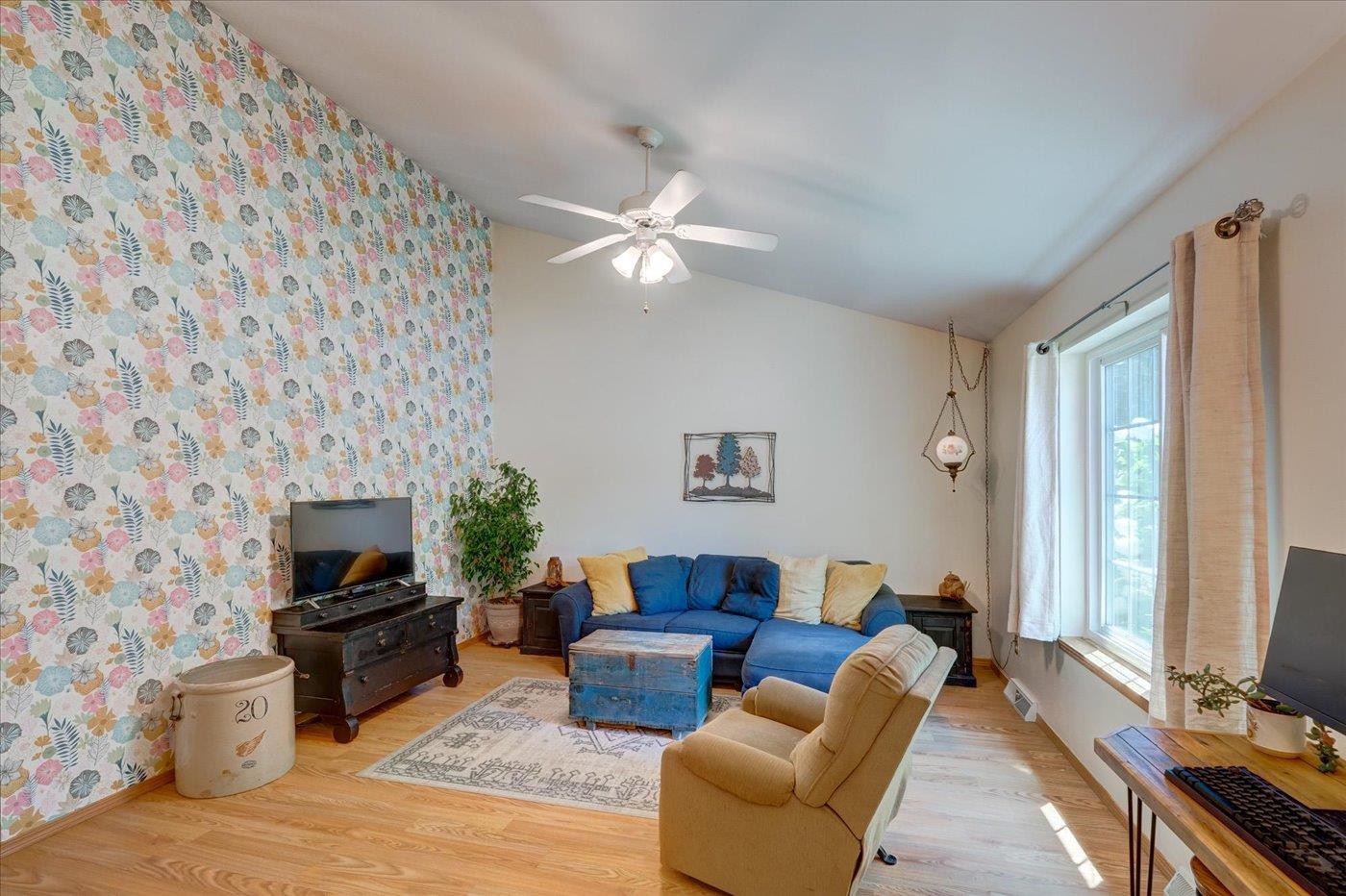 933 Vista Ridge Drive Mount Horeb, WI 53572 - Photo 7 of 58