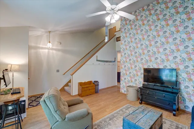 $432,500 | 933 Vista Ridge Drive, Mount Horeb, WI 53572